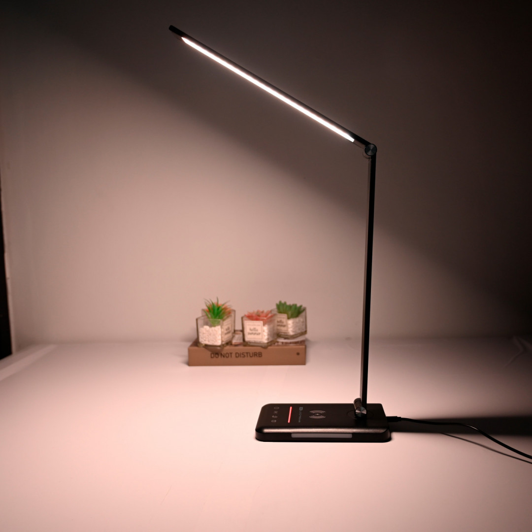LED stolní lampa bez modré složky LuDream Focus Charge+ Black