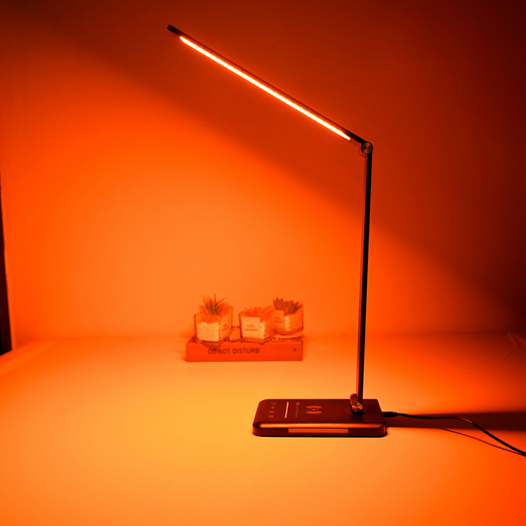 LED stolní lampa bez modré složky LuDream Focus Charge+ Black