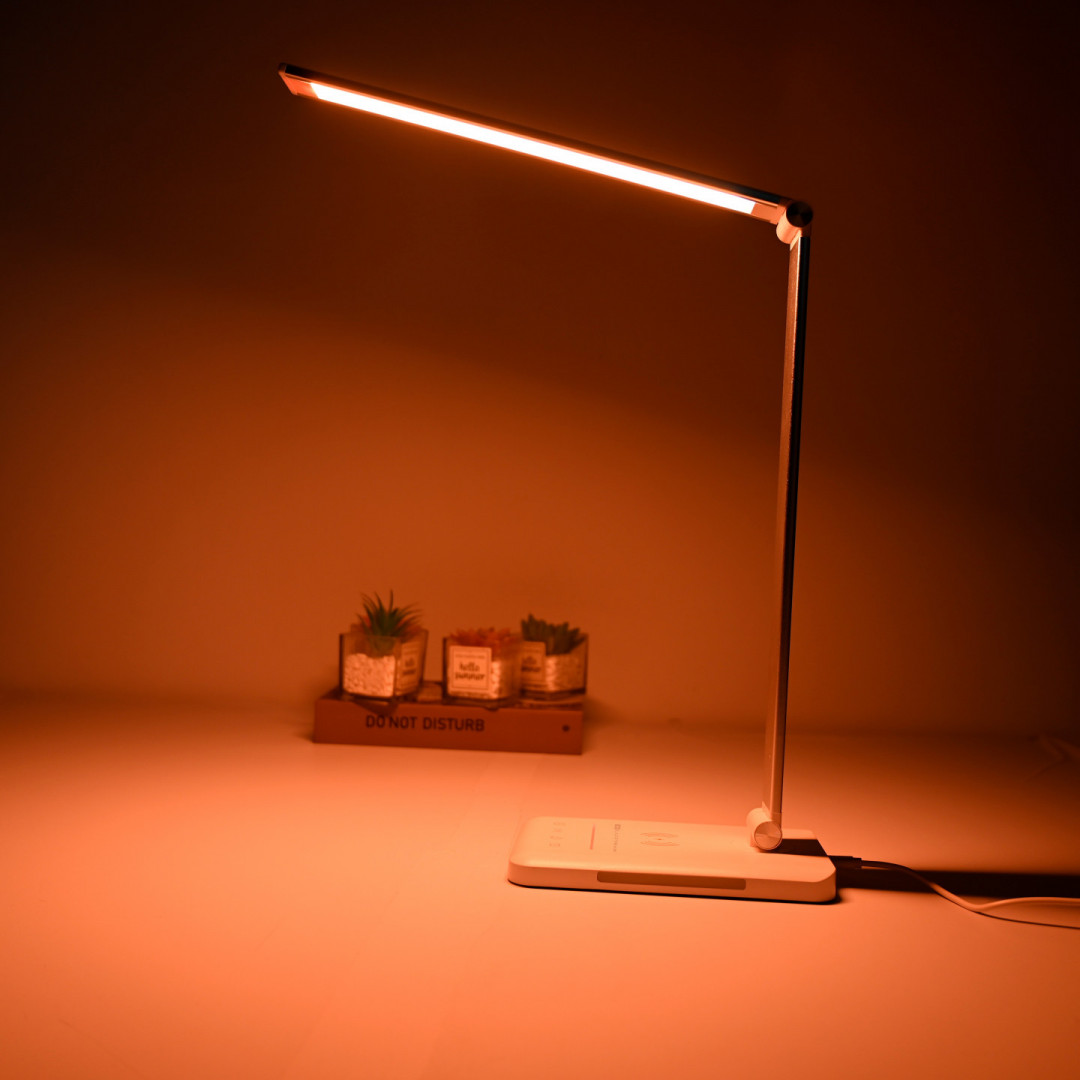 LED stolní lampa bez modré složky LuDream Focus Charge+ White