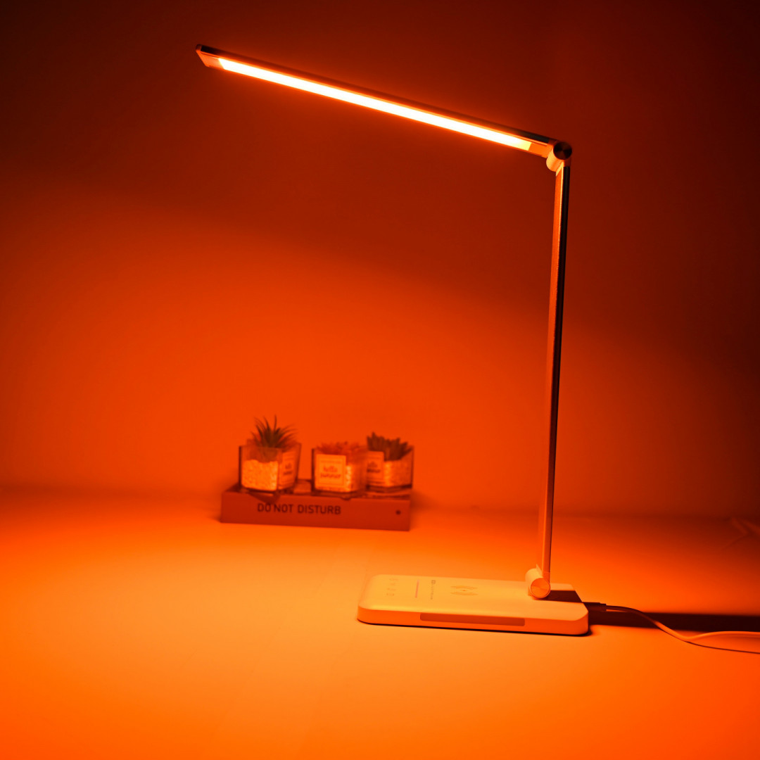 LED stolní lampa bez modré složky LuDream Focus Charge+ White