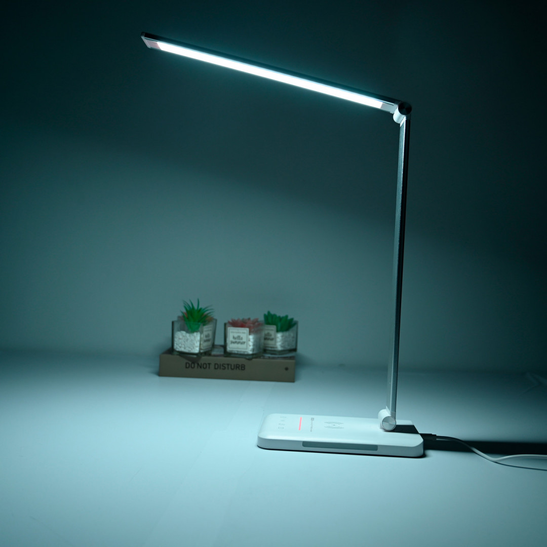 LED stolní lampa bez modré složky LuDream Focus Charge+ White