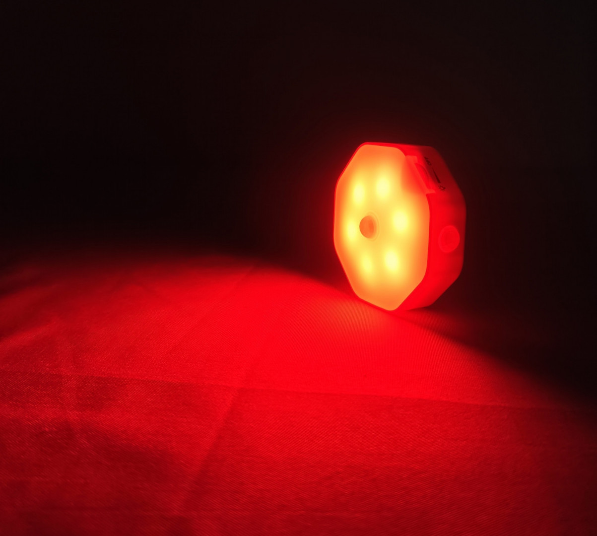 LED noční světlo bez modré složky LumiDream Solis - Red