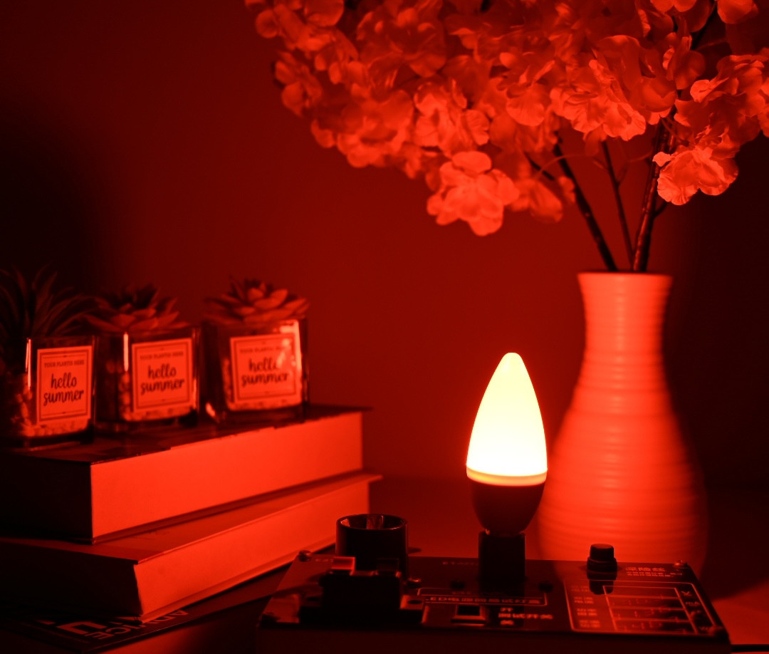 3W LED žárovka bez modré složky LumiDream - Red (E14)